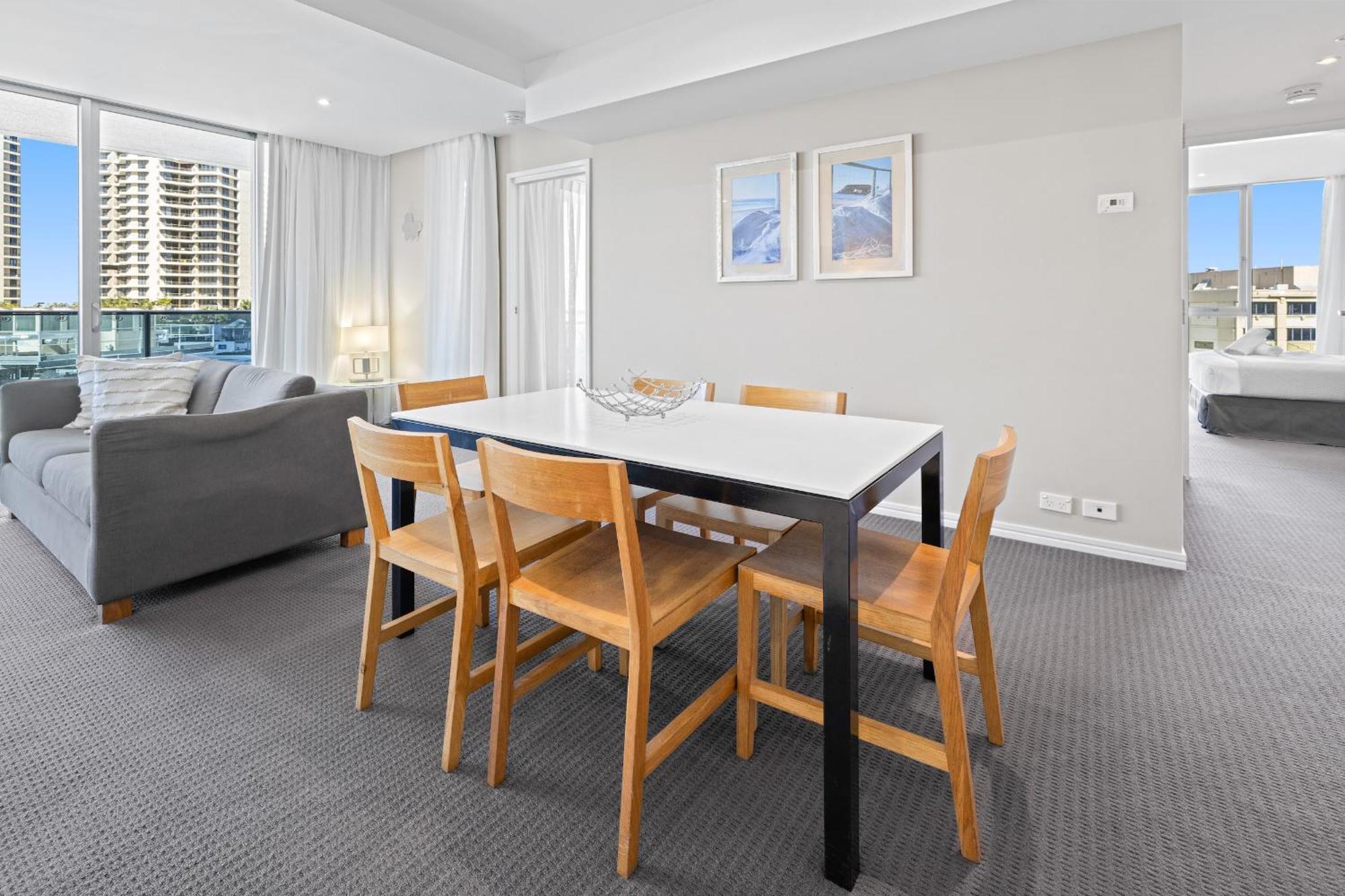 H-Residences Private Apartments - Hosted By Coastal Letting Гоулд Коуст Екстериор снимка