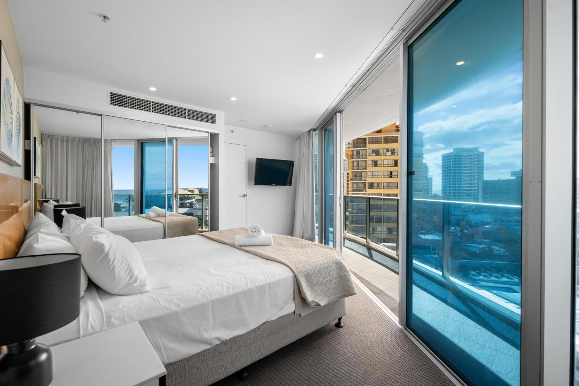 H-Residences Private Apartments - Hosted By Coastal Letting Гоулд Коуст Екстериор снимка