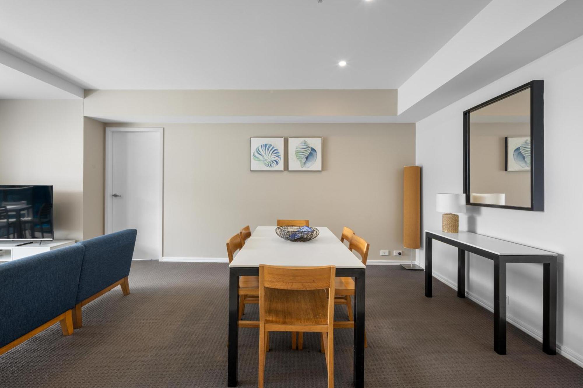 H-Residences Private Apartments - Hosted By Coastal Letting Гоулд Коуст Екстериор снимка